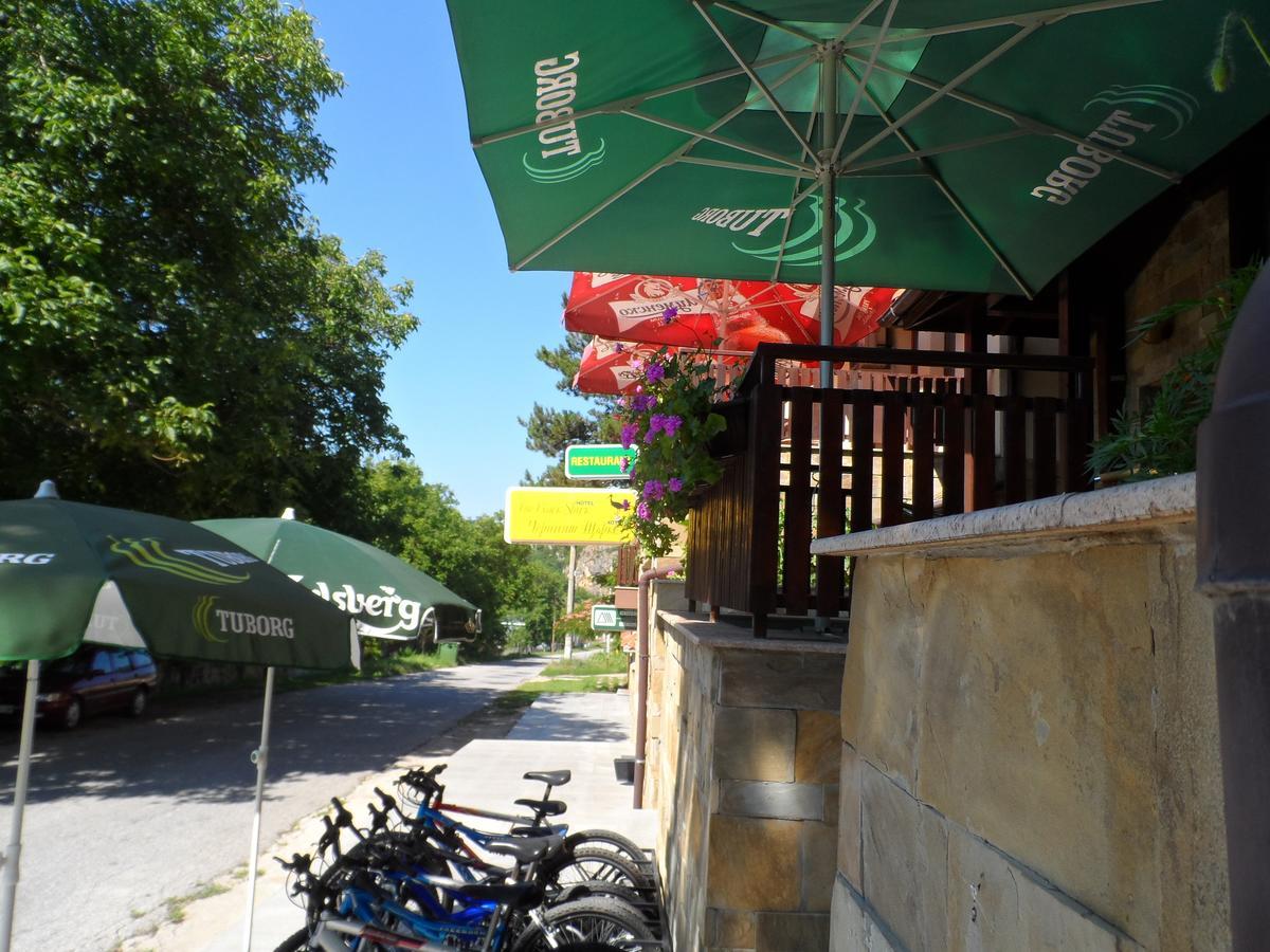 Hotel Black Stork Nisovo Exterior foto